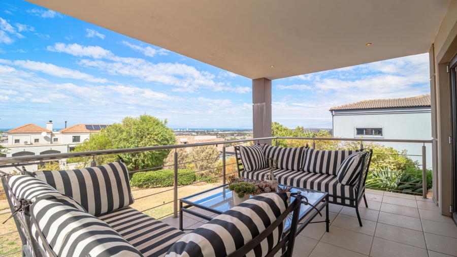 3 Bedroom Property for Sale in Olive Grove Western Cape